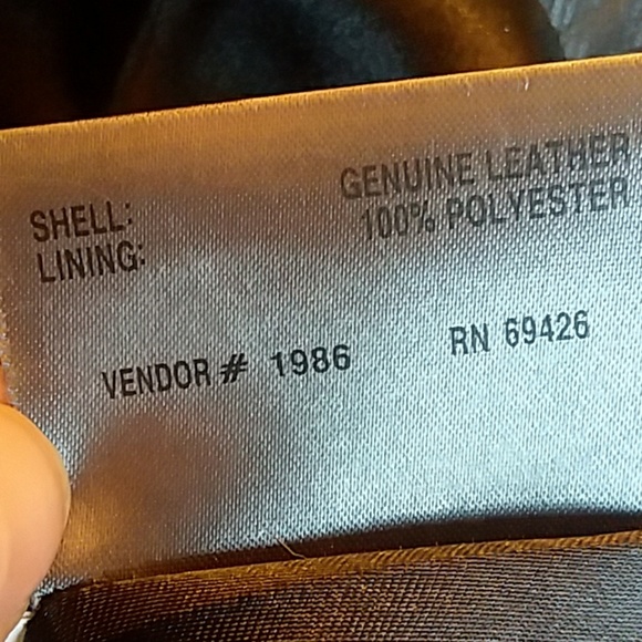 Wilson's Black Leather Skirt - Picture 8 of 8